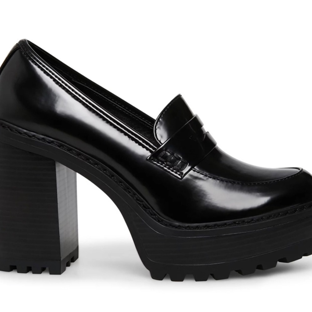 High heel  loafers 🖤